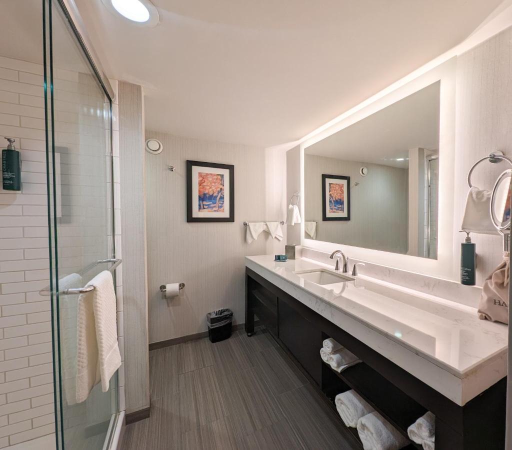 Doubletree By Hilton - Knoxville